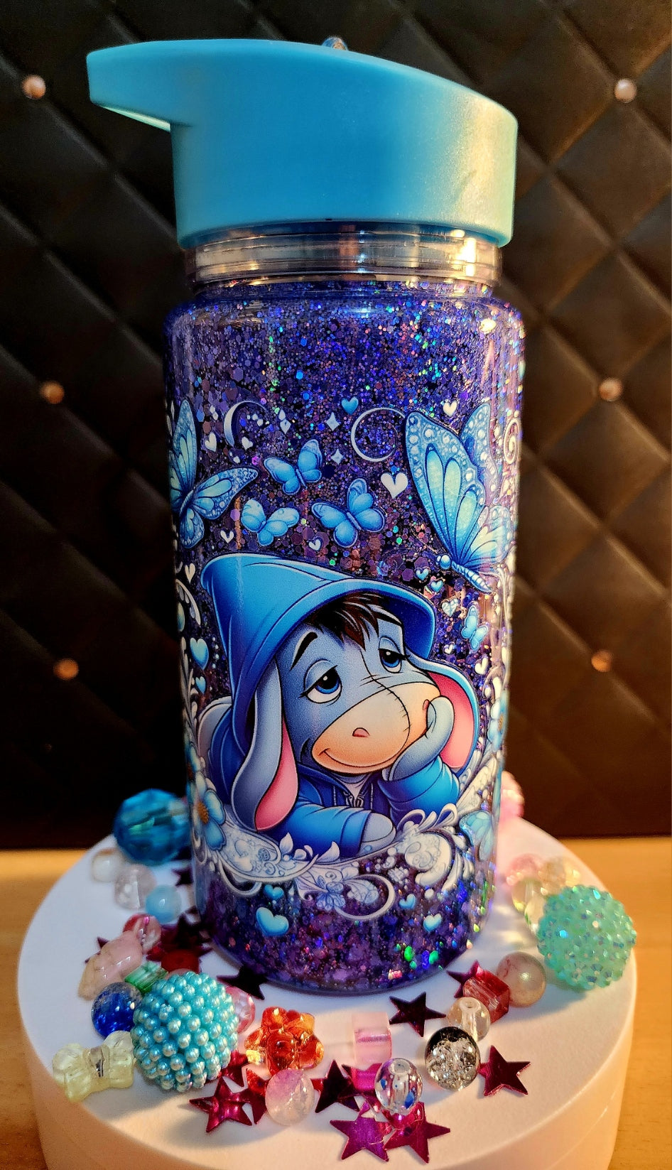 SNOWGLOBE DRINK BOTTLE EYORE (acrylic)