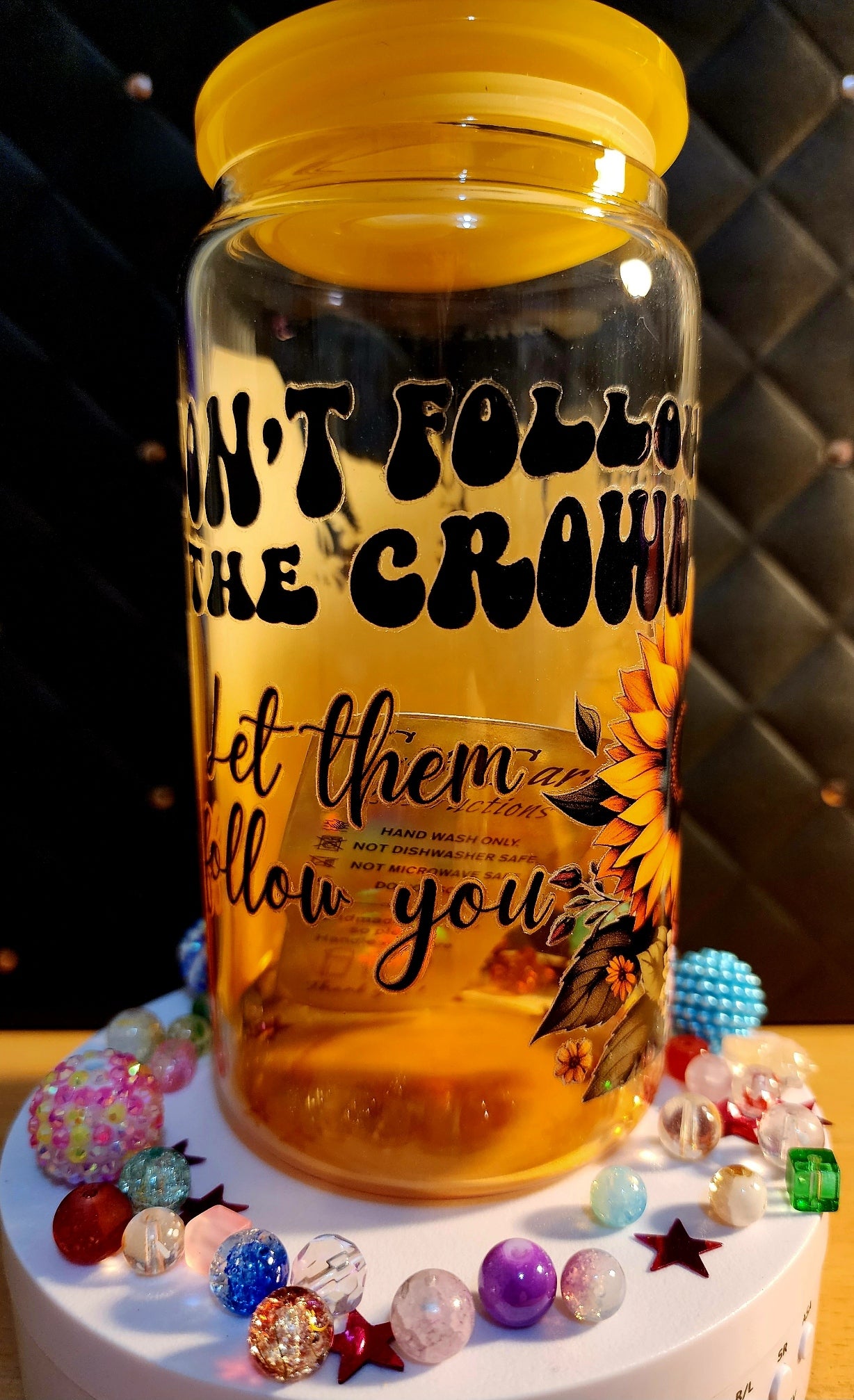 TUMBLER - Tattoo girl - Don't follow the crowd, let the crowd follow you (acrylic)
