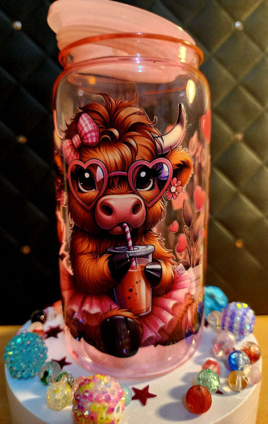 TUMBLER - Baby highland cow with love heart sunglasses (acrylic)